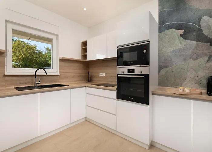 Hidden With Heated Pool *