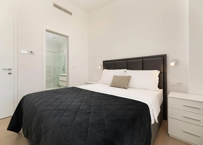 Hidden With Heated Pool *