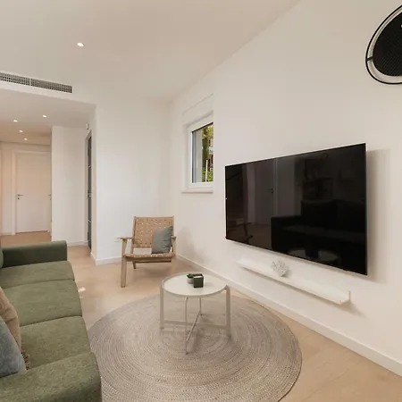 Villa Hidden With Heated Pool *