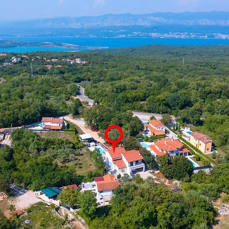 Hidden With Heated Pool Villa Dobrinj