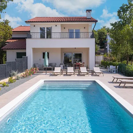 Hidden With Heated Pool Villa Dobrinj