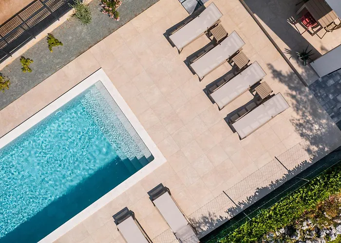 Hidden With Heated Pool *