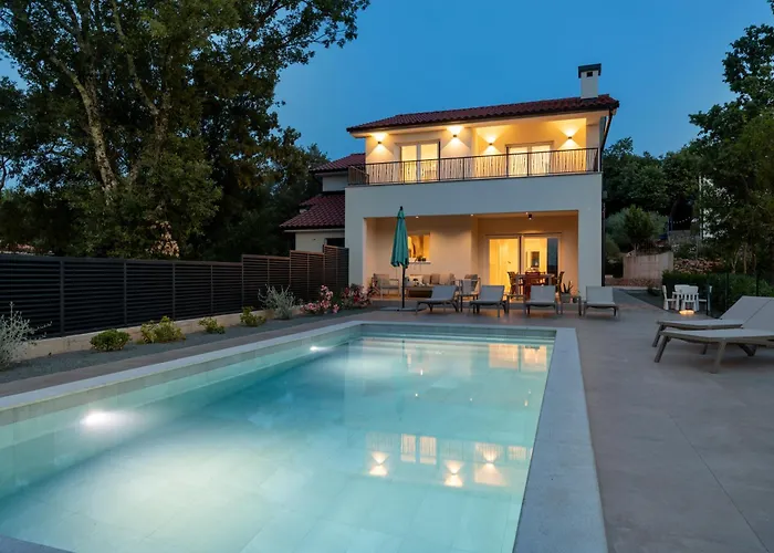 Hidden With Heated Pool ヴィラ