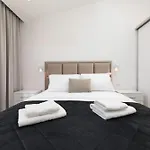 Hidden With Heated Pool Vila *