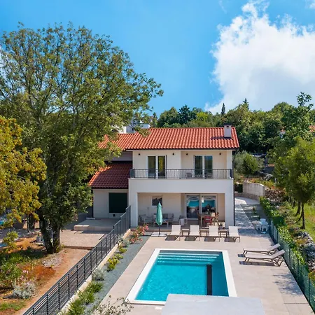 Hidden With Heated Pool Vila Dobrinj